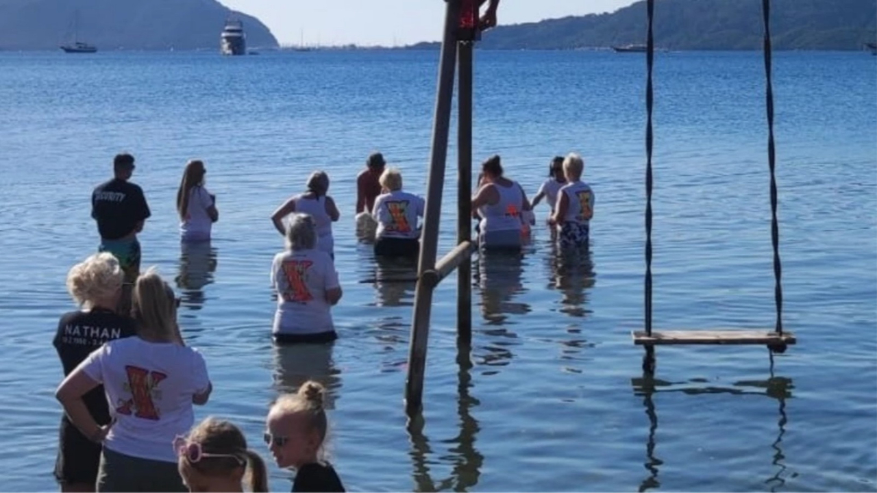 Marmaris'te tepki çeken olay: Ölen turistin küllerini denize bıraktılar... Sağlık Müdürlüğü harekete geçti!