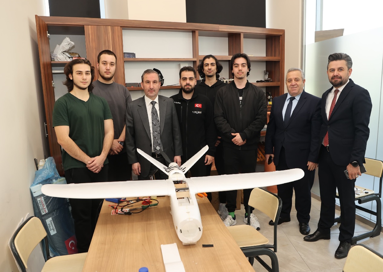 Başkan Ali Tombaş Genç Adres ve Genç Akademi’yi ziyaret etti