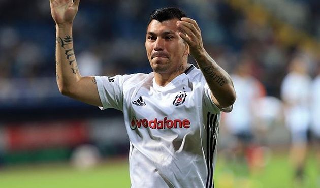 Gary Medel isyan etti: Artık beni oynat hocam!