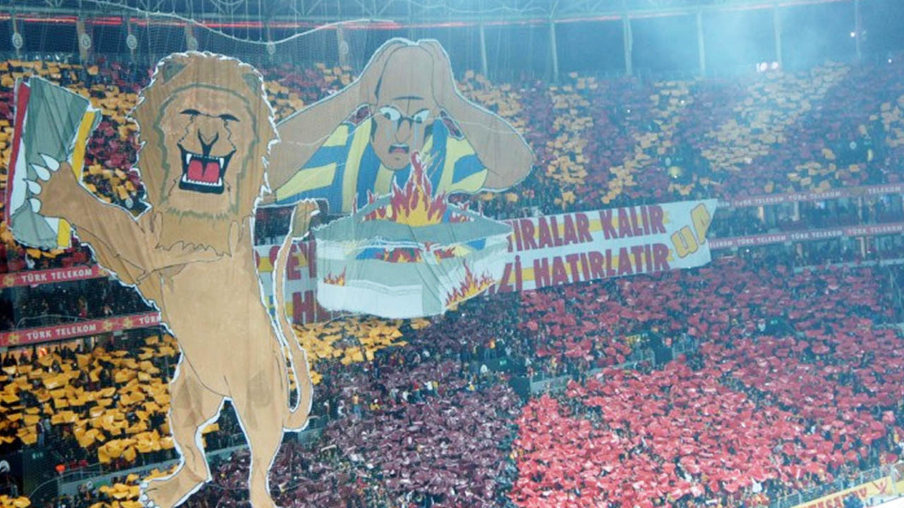 Galatasaray taraftarından Fenerbahçe derbisinde görsel şölen hazırlığı