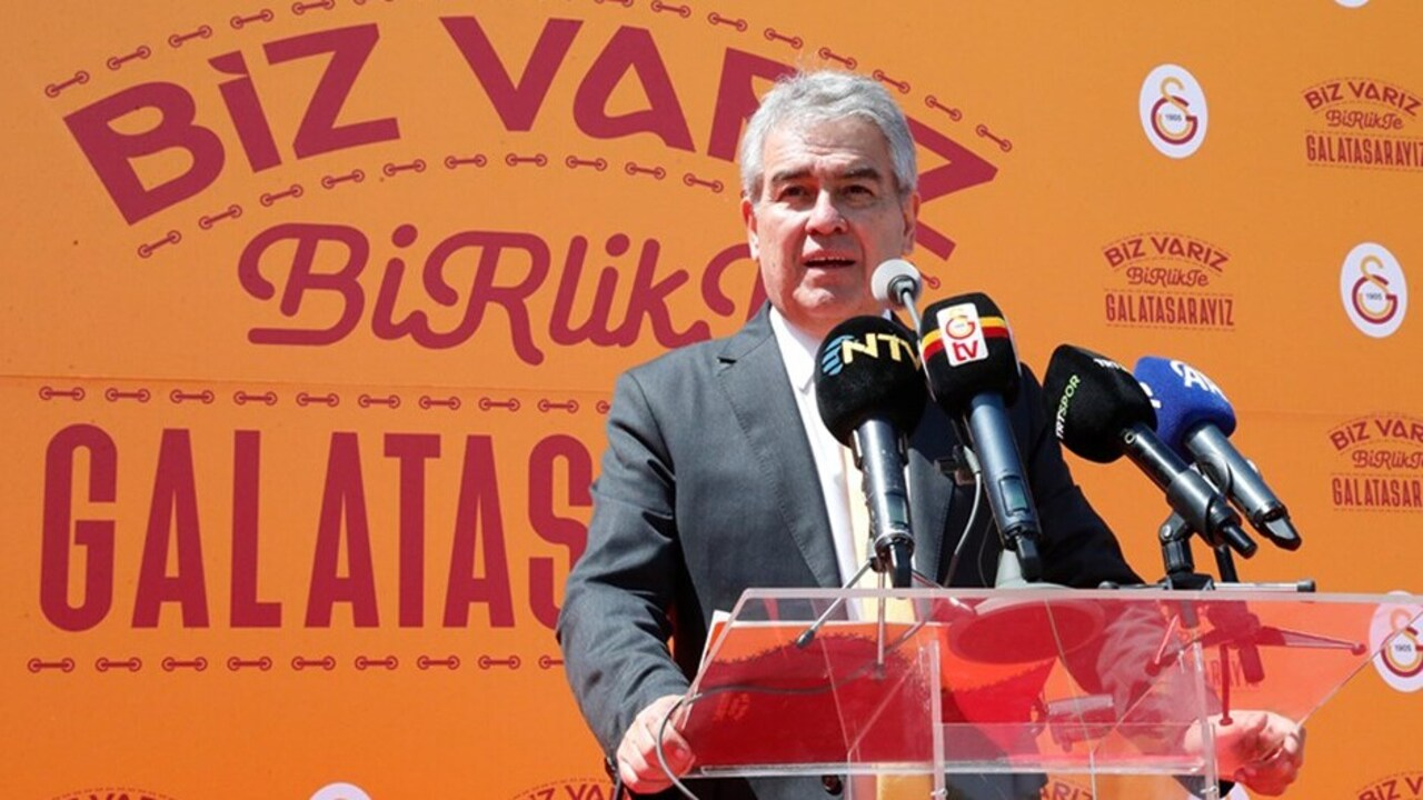 Süheyl Batum'dan derbideki olaylara tepki: Stadımızı eşkiyalar bastı!
