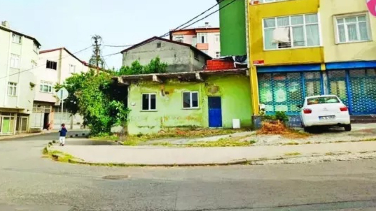Borçları artan İBB elindeki taşınmazları satmaya başladı! 3 milyon muhammen bedelli metruk gecekondu!