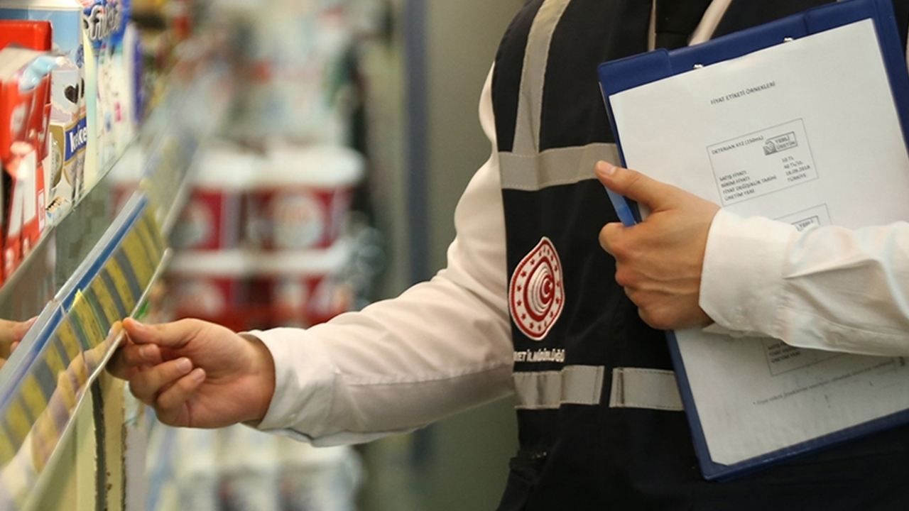 Fahiş fiyat ve stokçuluk teklifi yasalaştı