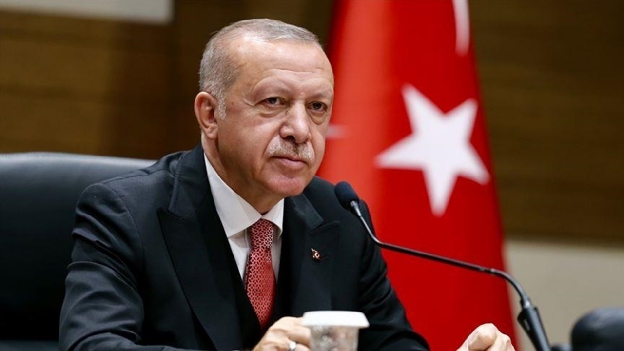Cumhurbaşkanı Erdoğan'dan Necip Fazıl Kısakürek'in vefatının 41. yıl dönümünde paylaşım