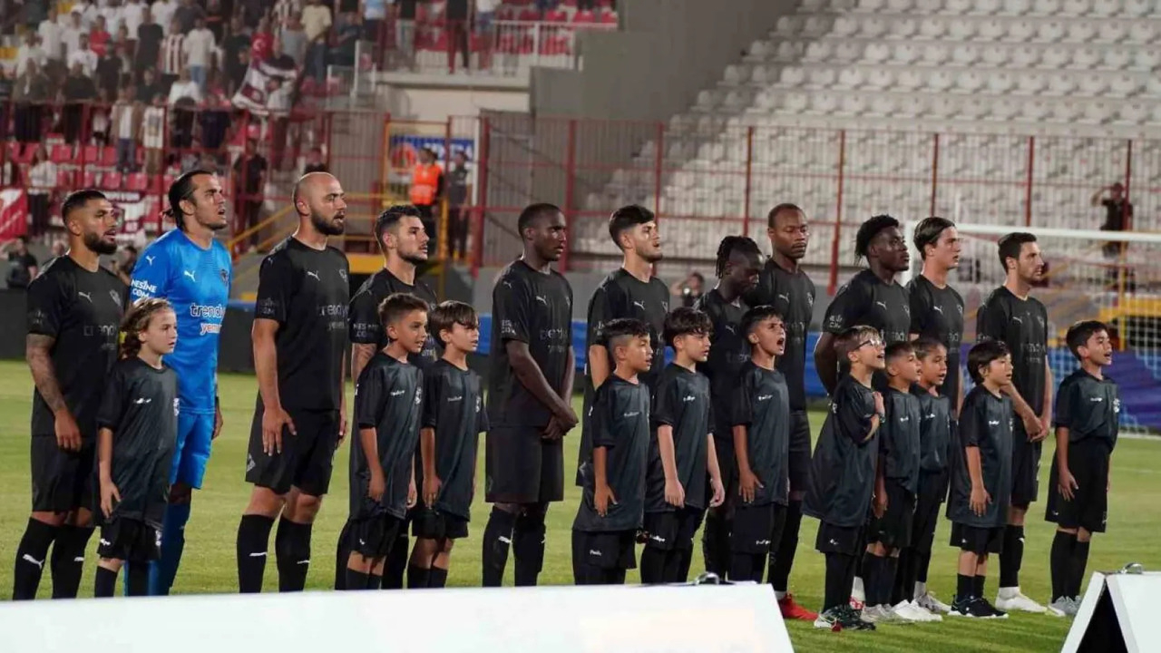 Süper Lig'den küme düşen 3. takım belli oldu!