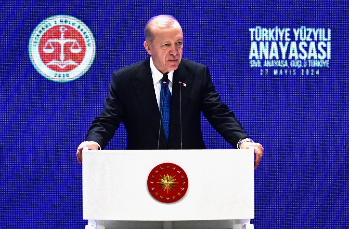 Cumhurbaşkanı Erdoğan'dan yeni anayasa mesajı: Çerçevesini darbecilerin çizdiği anayasamızla yola devam edemeyiz!