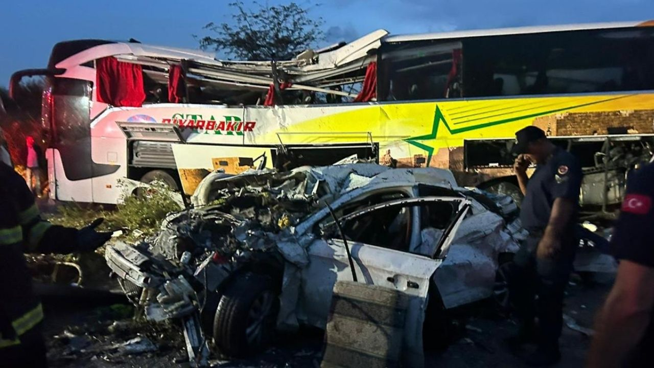 Mersin'de korkunç kaza! 30 yaralı 10 ölü