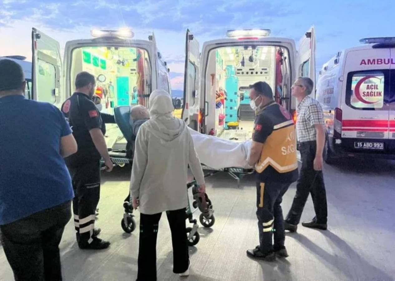 Burdur Devlet Hastanesi'nde diyalize giren hastalar fenalaştı! Sayı giderek yükseliyor... Valilikten açıklama geldi!