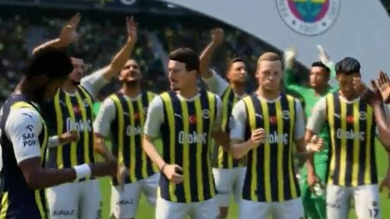 Galatasaray'dan peş peşe Fenerbahçe'ye gönderme: Hediyeniz yola çıktı!