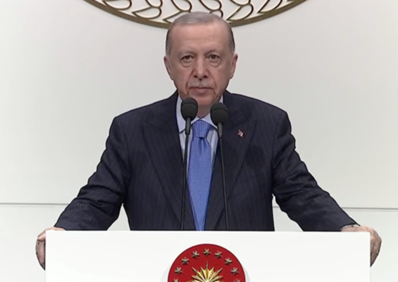 Cumhurbaşkanı Erdoğan'dan İmamoğlu'na Roma tepkisi: Milletin cebinden basın mensuplarına özel uçakla tur yaptırmanın hiçbir haklı gerekçesi olamaz