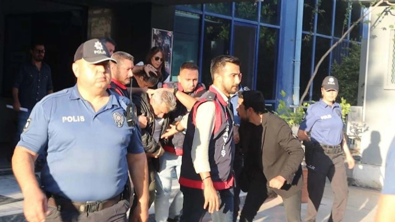 Müge Anlı'yı çıldırtan olayda sıcak gelişme! 3 kızı istismar eden şahış ve anne adliyeye sevk edildi...