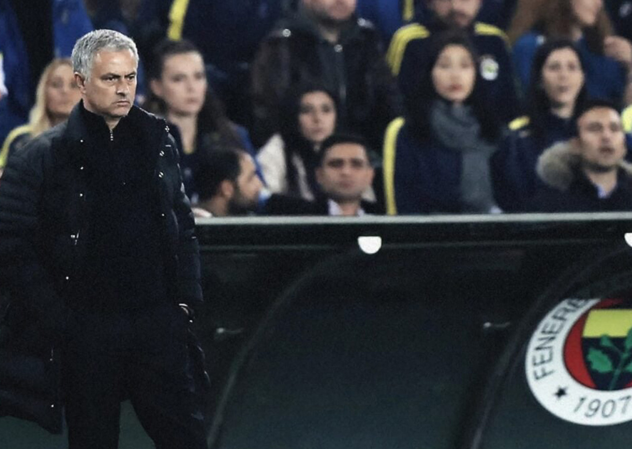 Fenerbahçe Jose Mourinho ile görüşmelere başladığını resmen açıkladı
