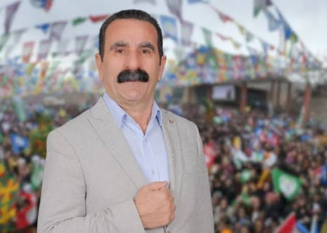 Gözaltına alınan Hakkari Belediye Başkanı Mehmet Sıddık Akış görevden alındı! Yerine Hakkari Valisi atandı...