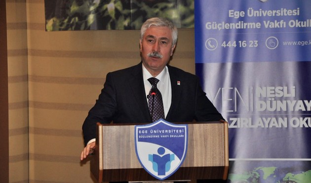 Ege Üniversitesi eski Rektörü Hoşcoşkun hakkında yakalama kararı...