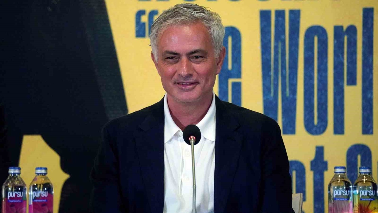 Fenerbahçe, Mourinho'yu KAP'a bildirdi! İşte maaşı