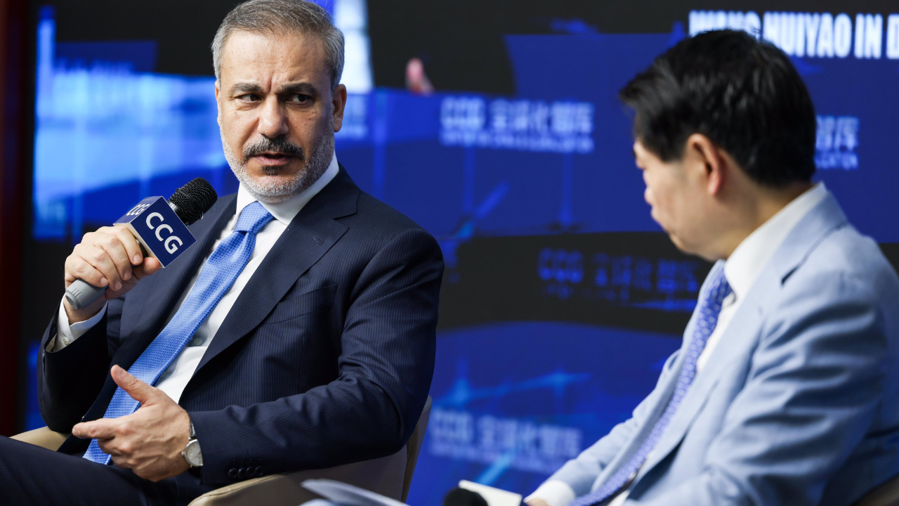 Bakan Fidan Çin'de konuştu: "Urumçi ve Kaşgar Türk İslam Şehridir"