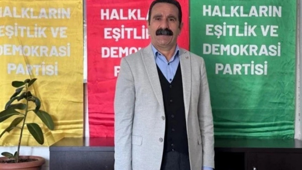 Görevden uzaklaştırılan DEM Partili Hakkari Belediye Başkanı Mehmet Sıddık Akış, Van Cezaevi’ne gönderildi