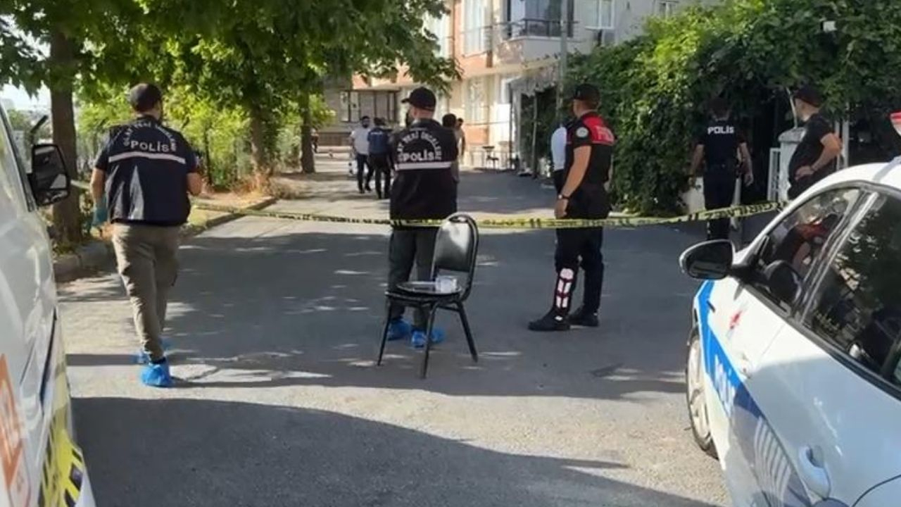 Avcılar'da kahvehaneyi taradılar!