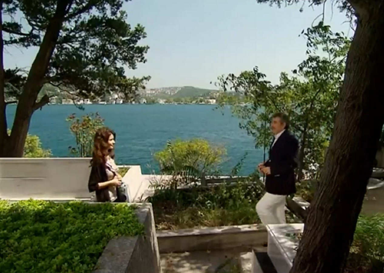 Kanal D'nin unutumaz dizisi Aşk-ı Memnu yeniden yayında! İşte ilk bölümden detaylar...