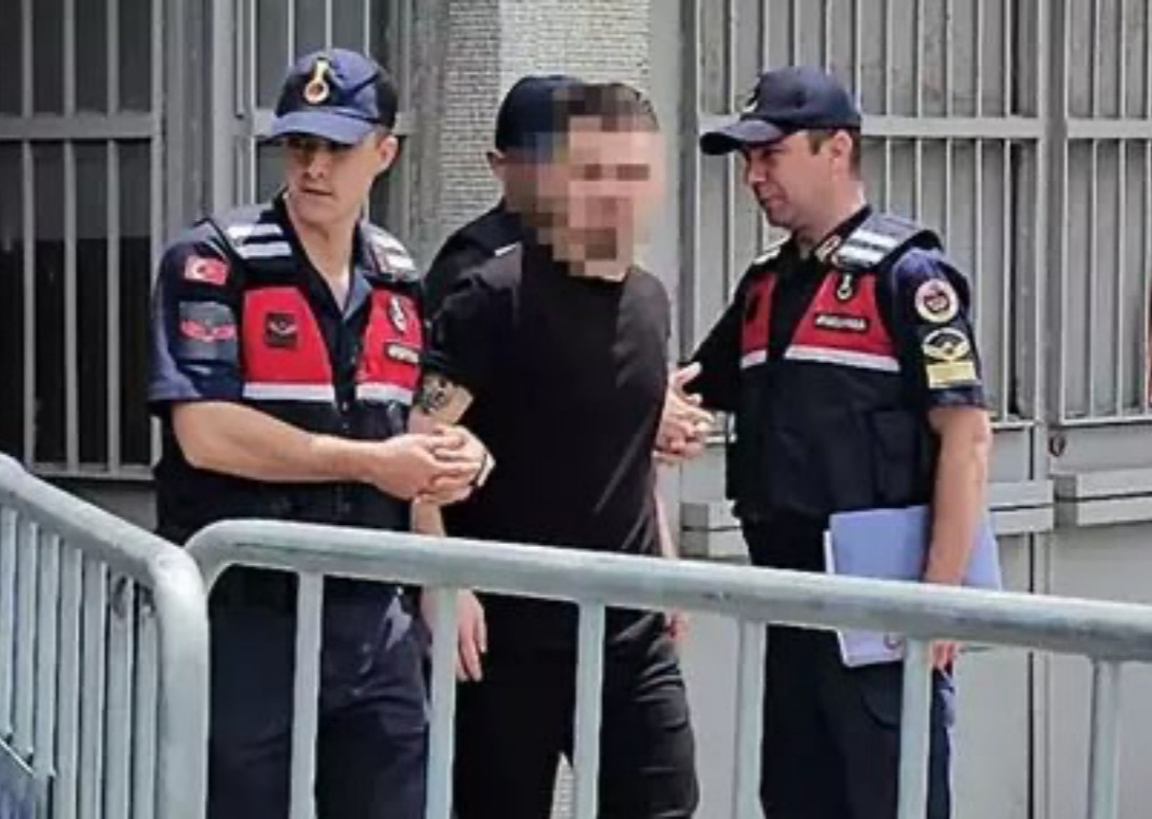 Kız çocuğuna cinsel istismarda bulunduğu iddia edilen kuaför tahliye edildi! Mahkeme başkanı nasihat vermekle yetindi...