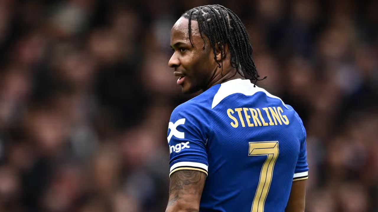 Fenerbahçe'de gündeme bomba gibi düşen Raheem Sterling gelişmesi! Fenerbahçeli taraftarları yıkan haber