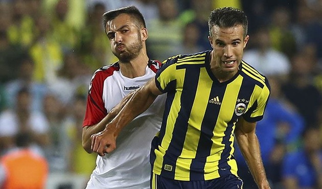 Fenerbahçe'den Van Persie'ye rest!