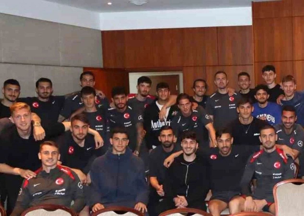 EURO 2024 öncesi A Milli Futbol Takımı'nda sürpriz gelişme! O isim kadroya dahil edildi...