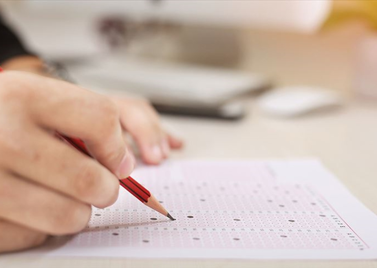 Yükseköğretim Kurumları Sınavı bugün başlıyor! Öğrencilerin heyecanı dorukta... İlk oturum TYT için geri sayım başladı