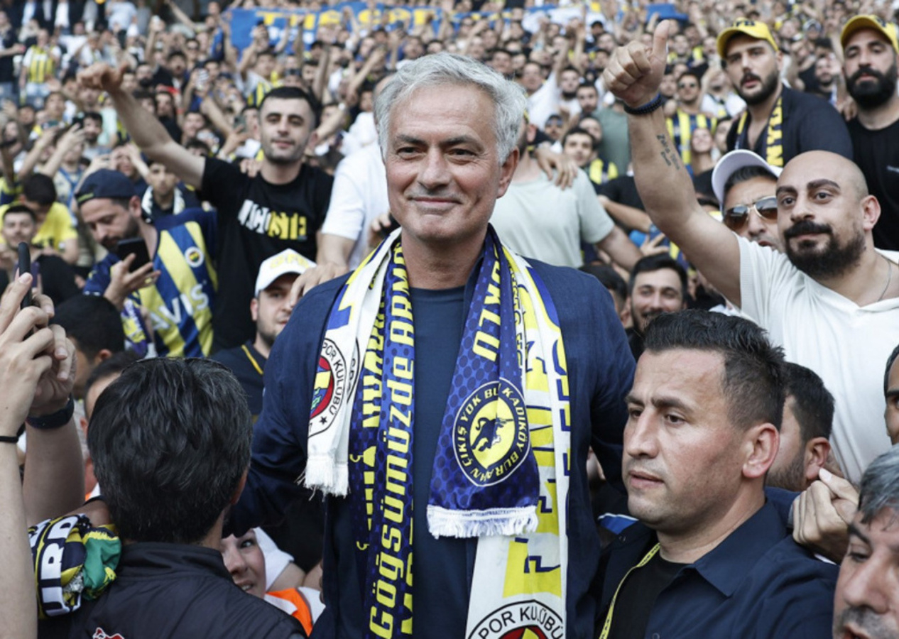 Jose Mourinho'dan seçim sonrası ilk paylaşım: Haydi Fenerbahçe!
