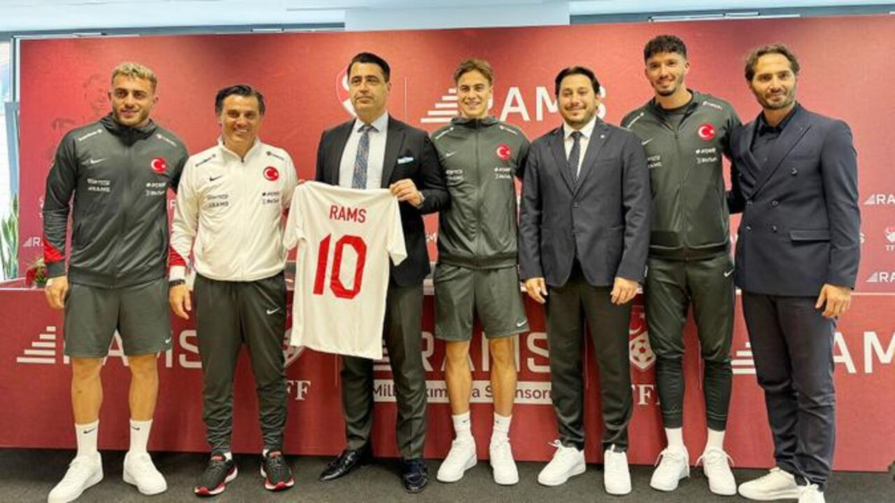 Vincenzo Montella'dan EURO 2024 açıklaması: İlk görevimiz tüm milletimizi gururlandırmak!