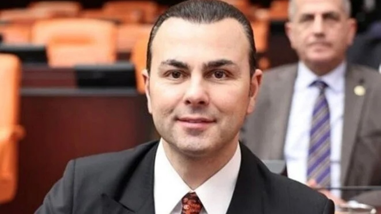 İYİ Parti İstanbul Milletvekili Seyithan İzsiz, partisinden istifa etti!