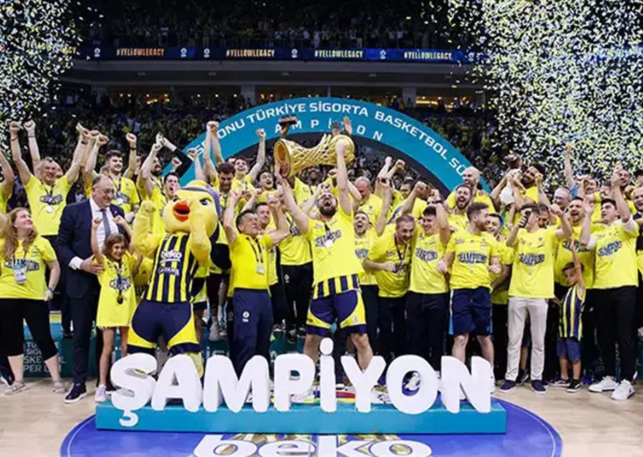 2023-2024 sezonu Basketbol Süper Ligi şampiyonu Fenerbahçe Beko! Fenerbahçe Beko 80 - 72 Anadolu Efes | Maçın özeti