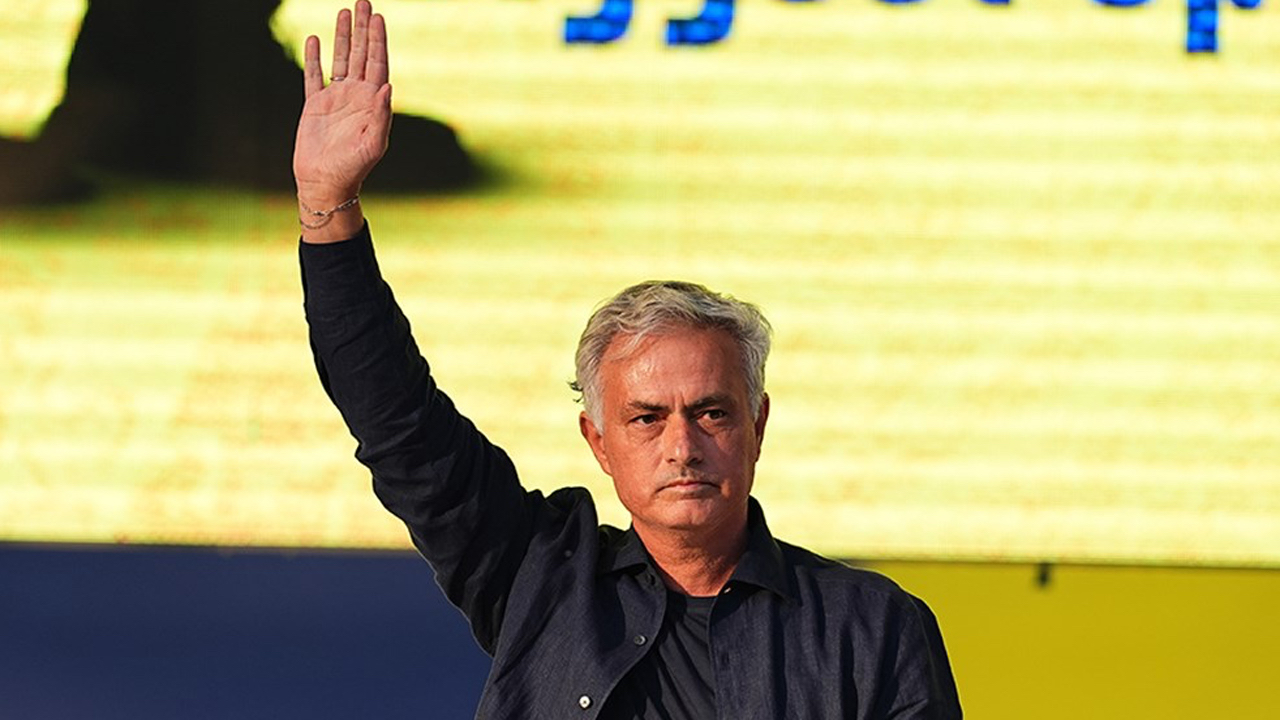 Jose Mourinho'lu Fenerbahçe'nin sahaya çıkacağı tarih belli oldu! İşte hazırlık maçı programı