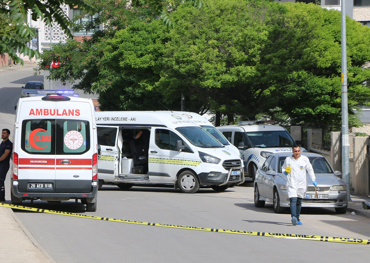 Eskişehir'de kızı ve torununu silahla öldüren kişi adliyeye sevk edildi