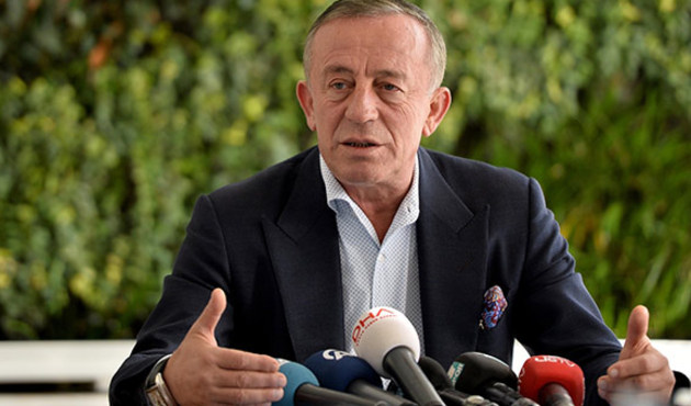 Habertürk, isim benzerliğine kurban gitti... İş adamı Ali Ağaoğlu'nu yazar yaptılar!