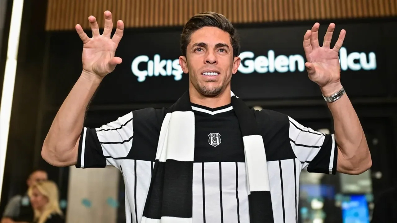 Beşiktaş'tan KAP'a transfer açıklaması! Gabriel Paulista için açıklama geldi
