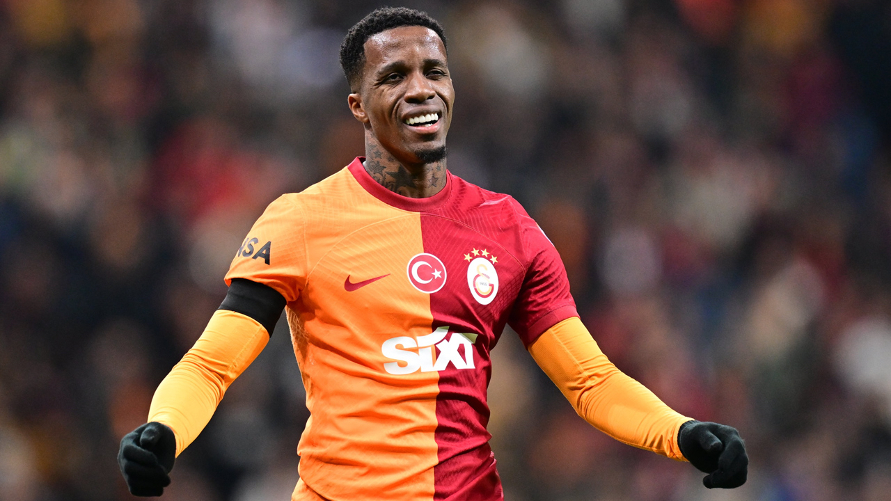 Galatasaray'ın Wilfried Zaha planı belli oldu! Okan Buruk yönetime kararını bildirdi