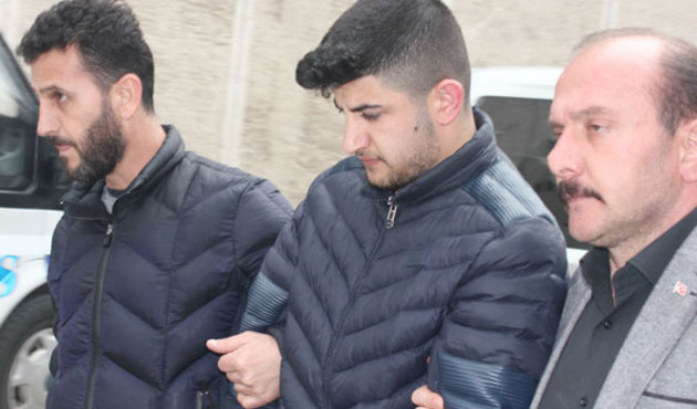 Eşini 12 bıçak darbesiyle öldürdü... "Üzgünüm, beraatimi istiyorum" dedi!