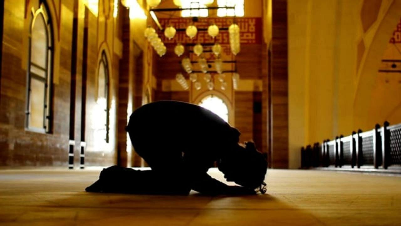 Kurban kestikten sonra namaz kılınır mı? Kurban kestikten sonra namaz kılmak gerekir mi?