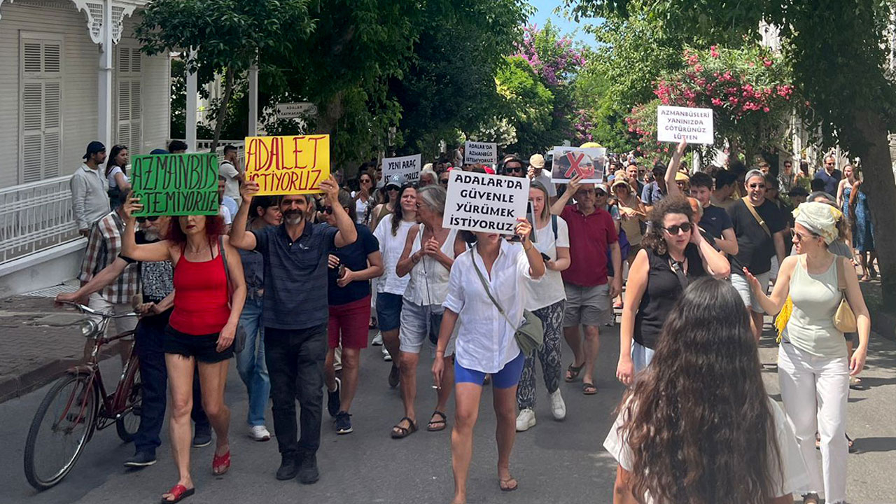 İBB'den Adalar'da faaliyete başlayan minibüslere ilişkin açıklama