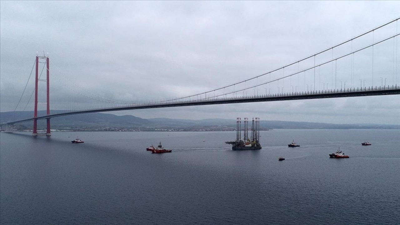 Yangın nedeniyle durdurulmuştu! Çanakkale Boğazı gemi trafiğine açıldı