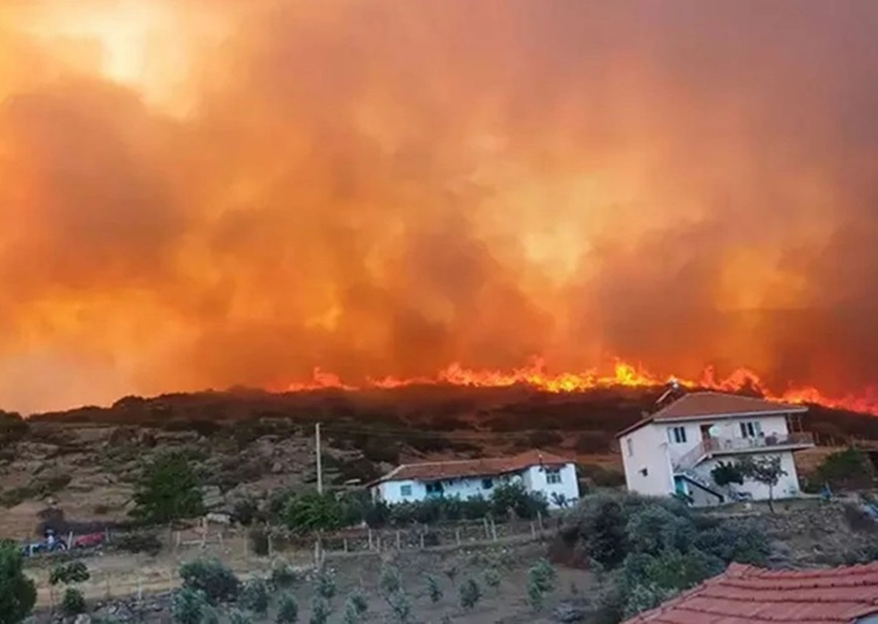 Manisa'nın Salihli ilçesindeki orman yangını kontrol altına alındı!