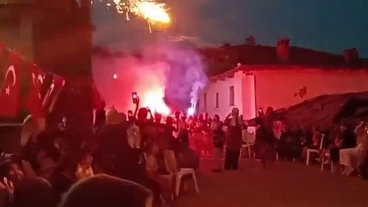 Havai fişek kadınların üzerine düştü: 4 yaralı!