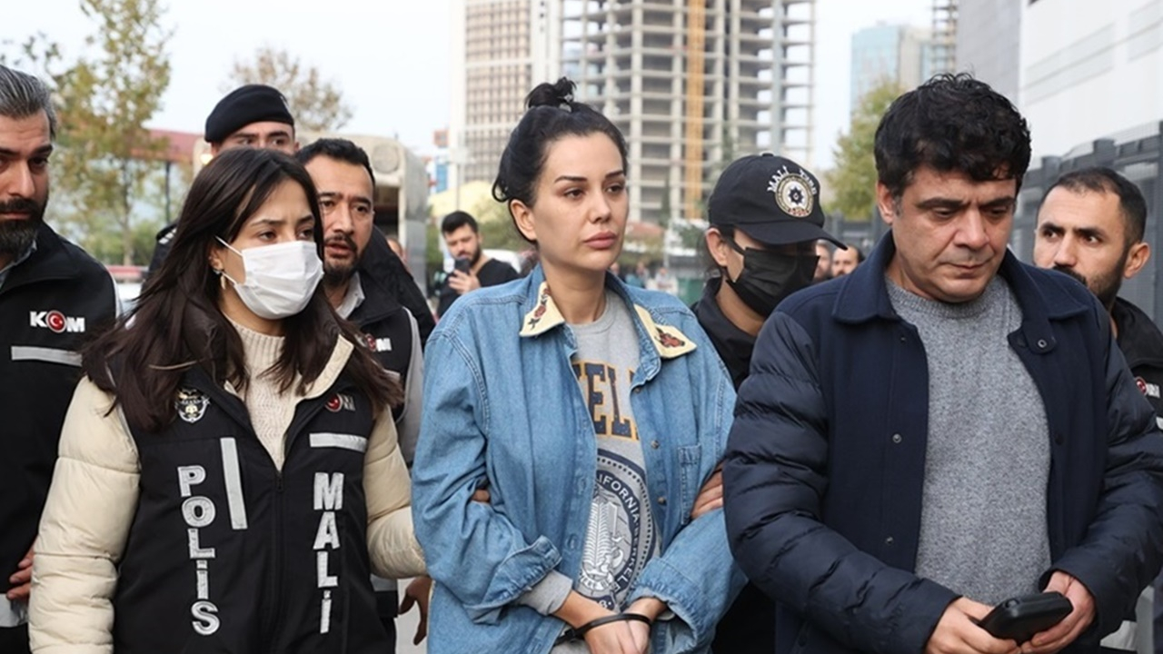 Dilan Polat, duruşma salonuna girerken fenalaşıp yere yığıldı! ''Hiç bir suçum yok''