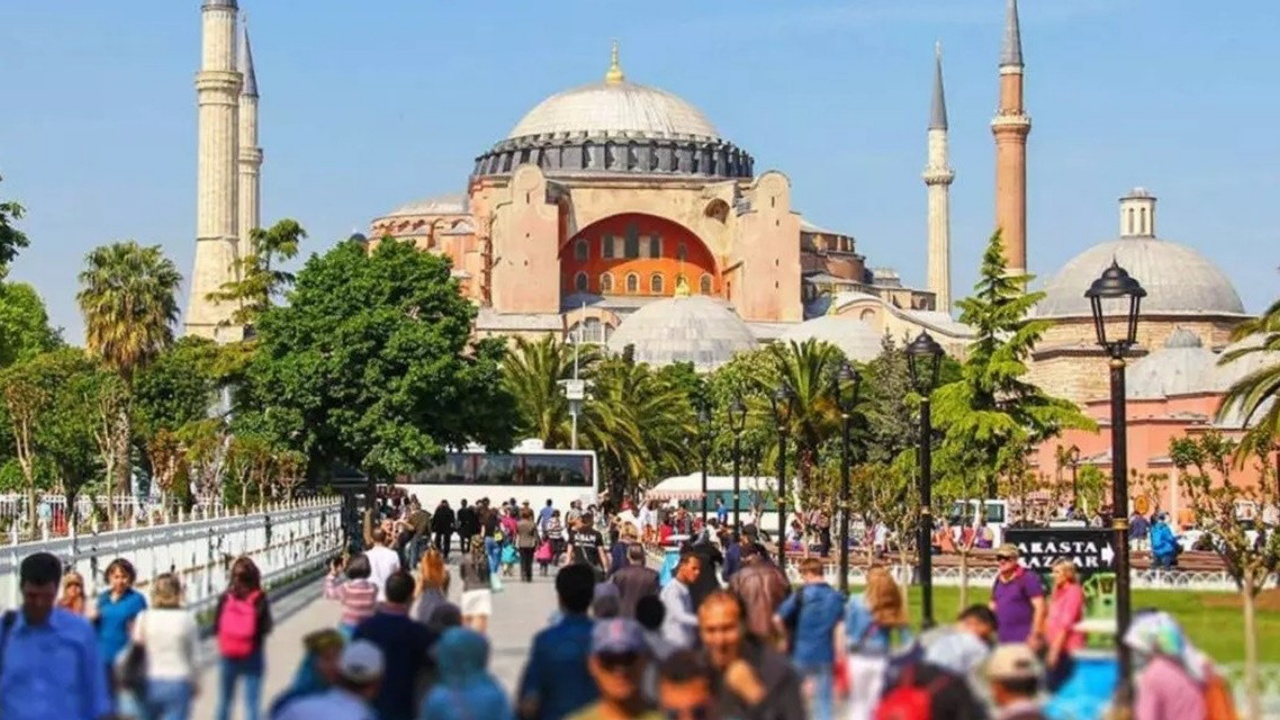 Artış oranı yüzde 14! 2024’ün ilk 5 ayında 18 milyon yabancı turist geldi