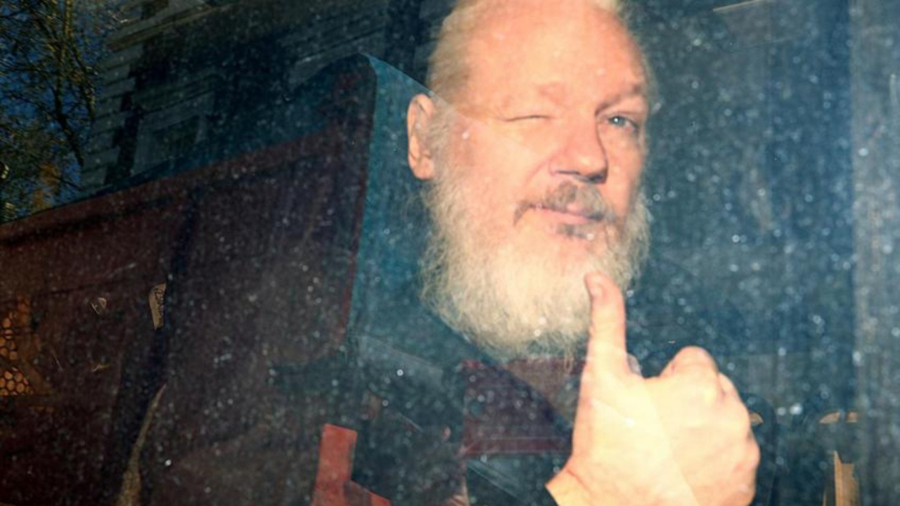 Dünyanın takip ettiği davada karar çıktı! WikiLeaks'in kurucusu Julian Assange serbest bırakıldı