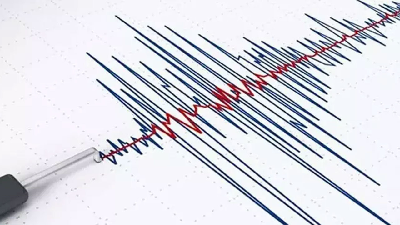 Mersin'de gece yarısı korkutan deprem!