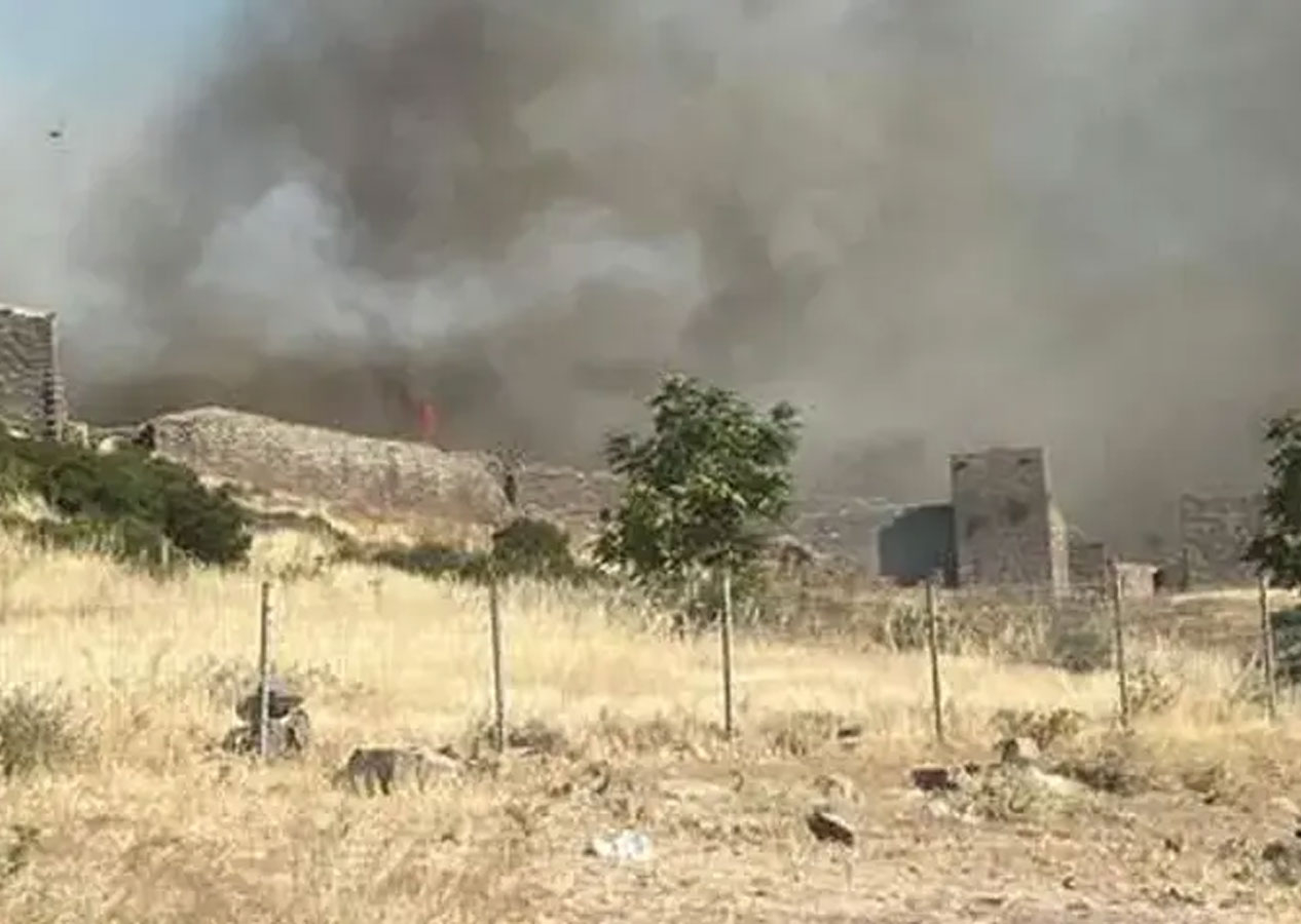 Çanakkale'de makilik alanda yangın! Ekipler müdahale ediyor