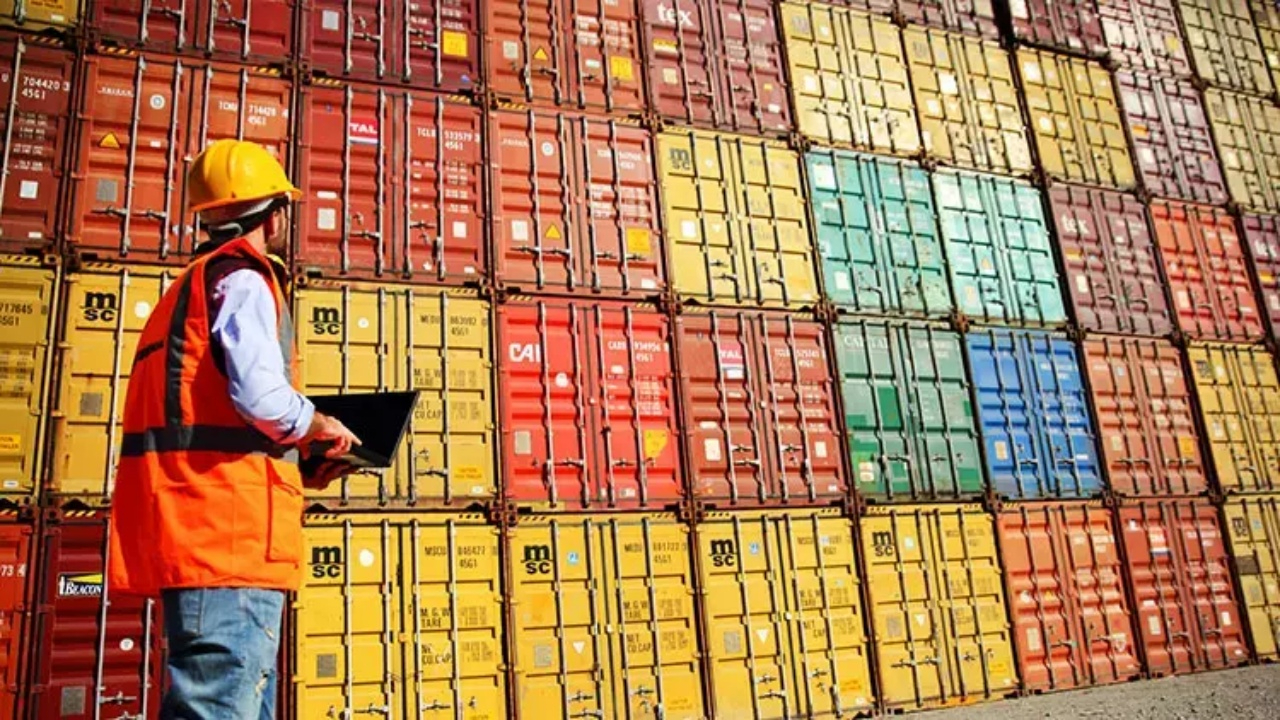Dış ticaret açığı mayısta yüzde 48 geriledi