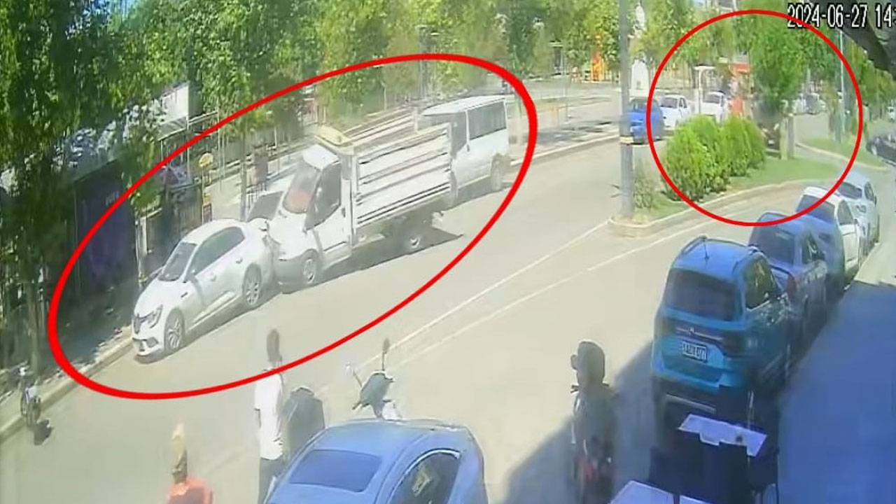 Kazada savrulan kamyonet park halindeki 2 otomobil ile motosiklete çarptı